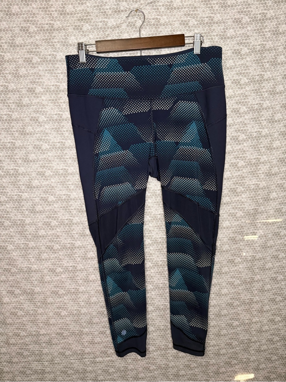 Athleta Women Blue/Green Geometric Ankle Leggings Size L Pull On 25"